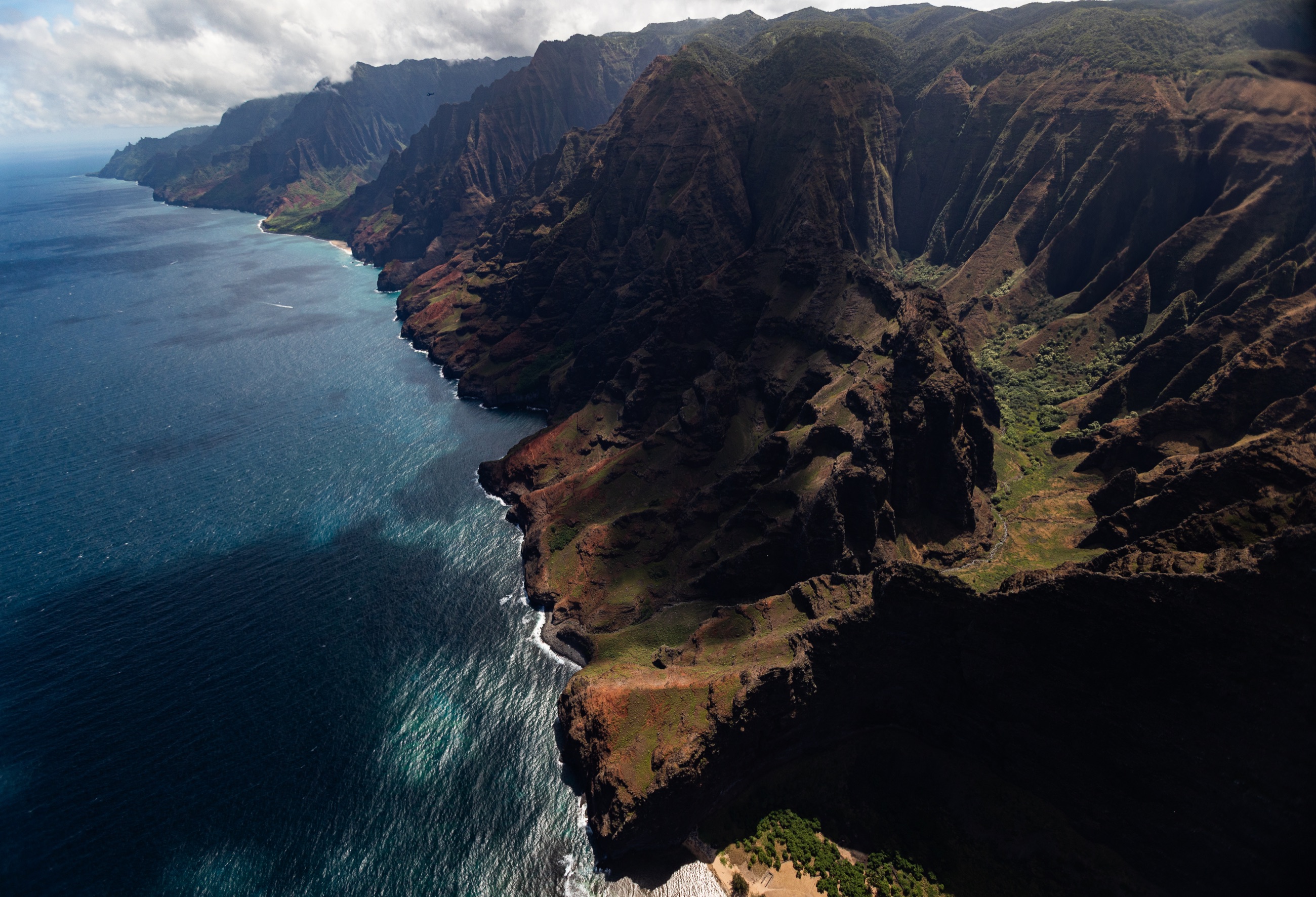 Nā Pali Coast, photographed by Luna Studio
